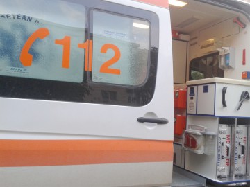 O şoferiţă s-a răsturnat cu maşina în drum spre Tulcea